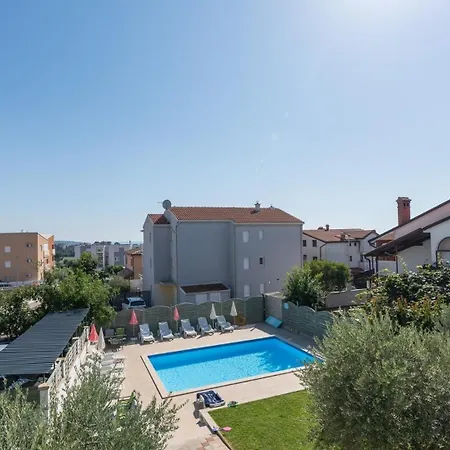 Guest house Tina Karpinjan