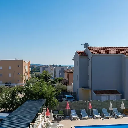Guest house Tina Karpinjan