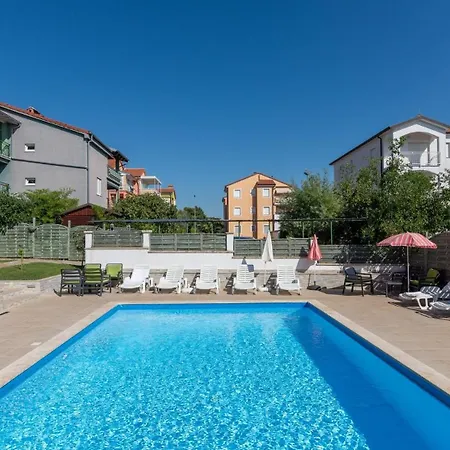 Guest house Tina Karpinjan